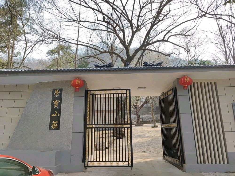 温馨亲子双卧家庭房（配儿童用品）