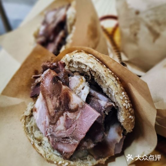 张家烧饼烧饼夹肘子潭子口肉(永兴西大街店)