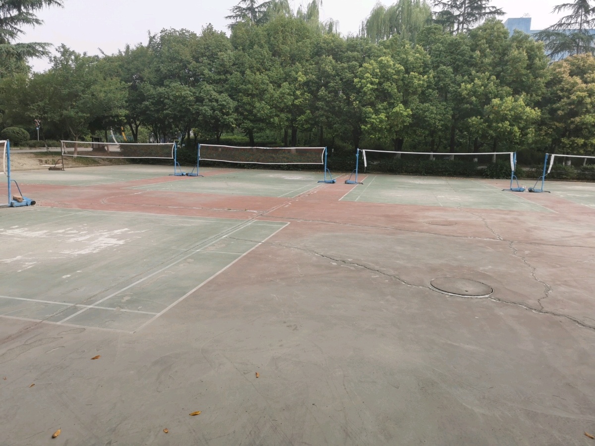电子科技大学成都学院-蓝区网球场