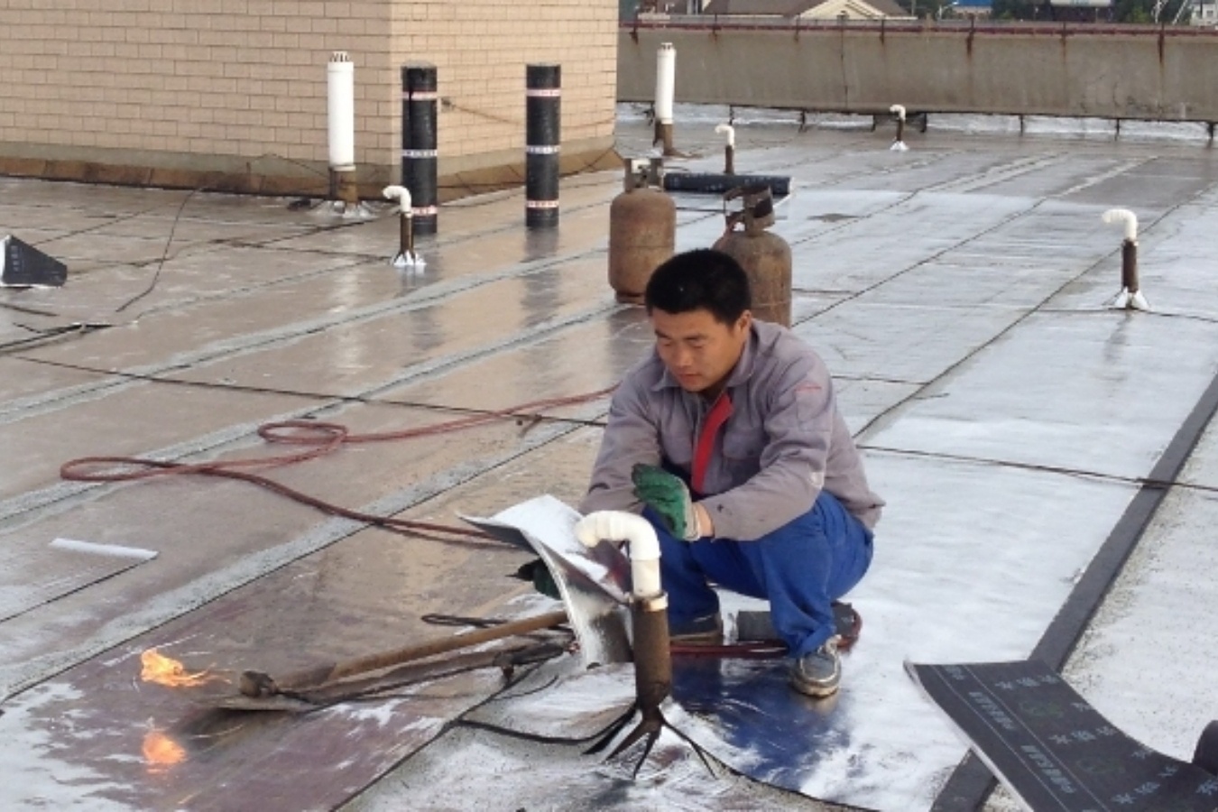 顺鑫防水堵漏瓷砖空鼓