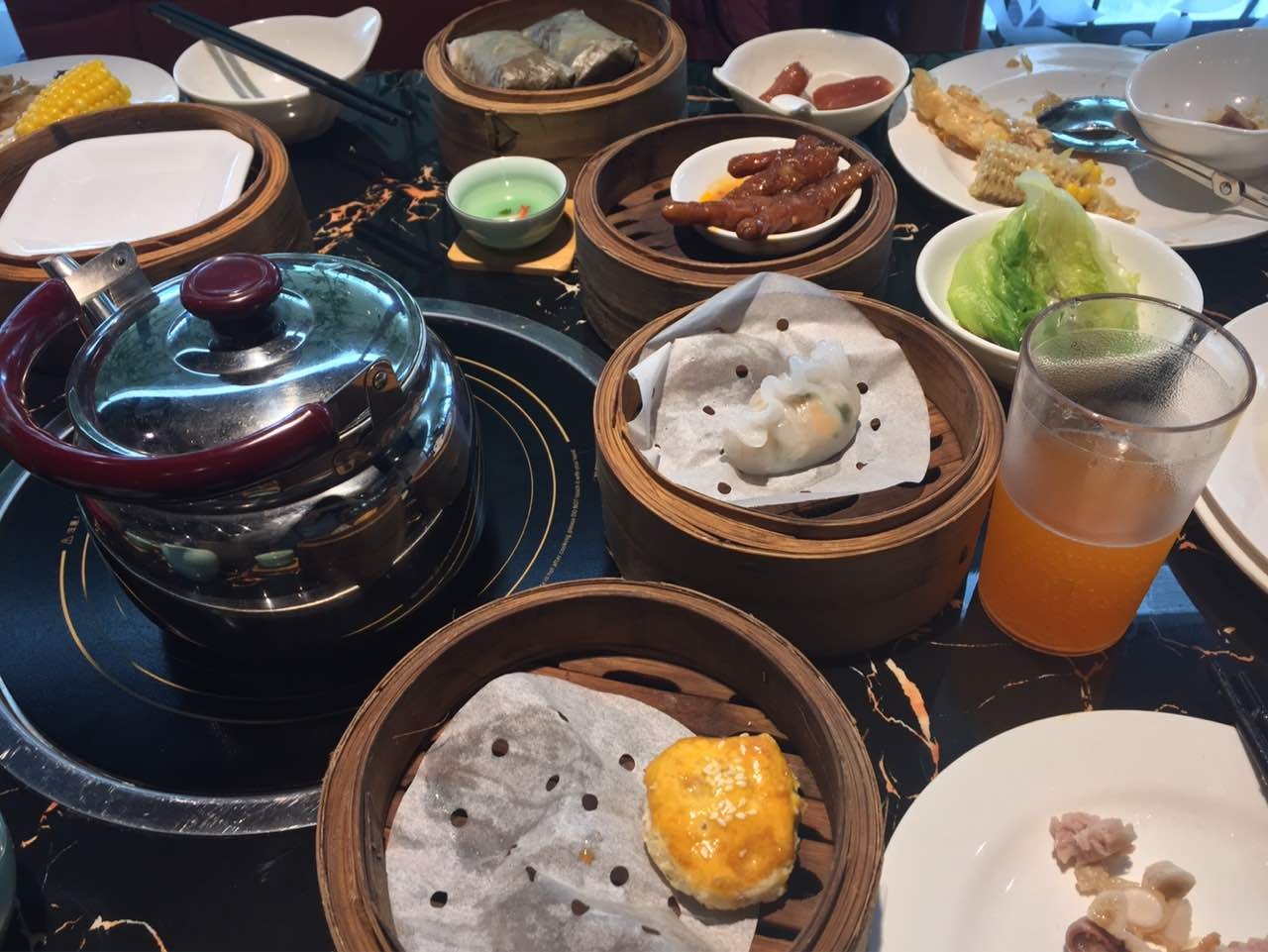 头啖汤粤荣美食广场