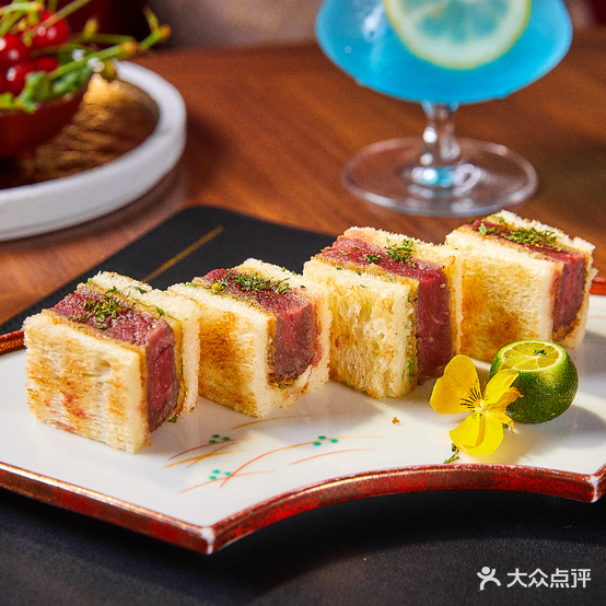 八赞·炭火烤肉·酒廊(1844和义店)
