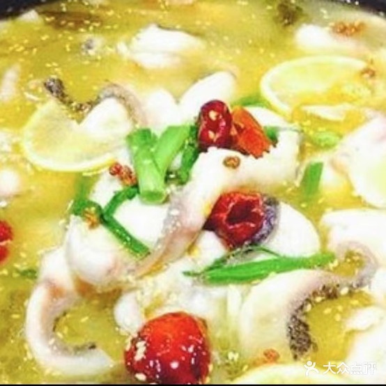 湘味烤鱼奇味鸡煲蒜菜鱼(达濠分店)