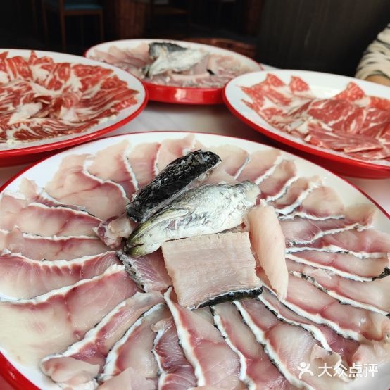 胖牛刘鲜鱼火锅