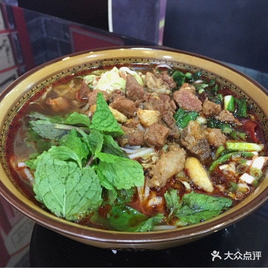 老个旧焖汤米线