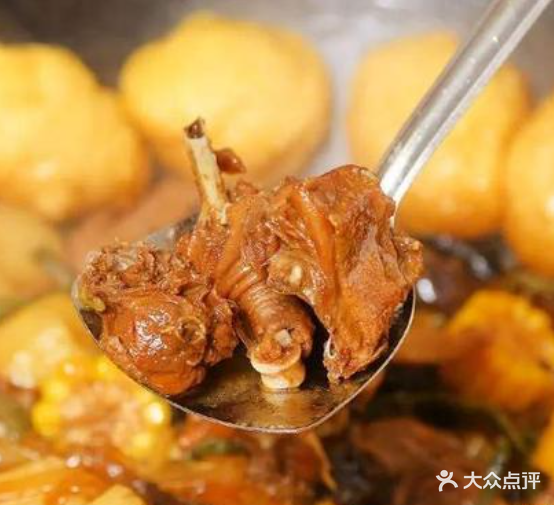 侯家屯大锅炖炖活鱼