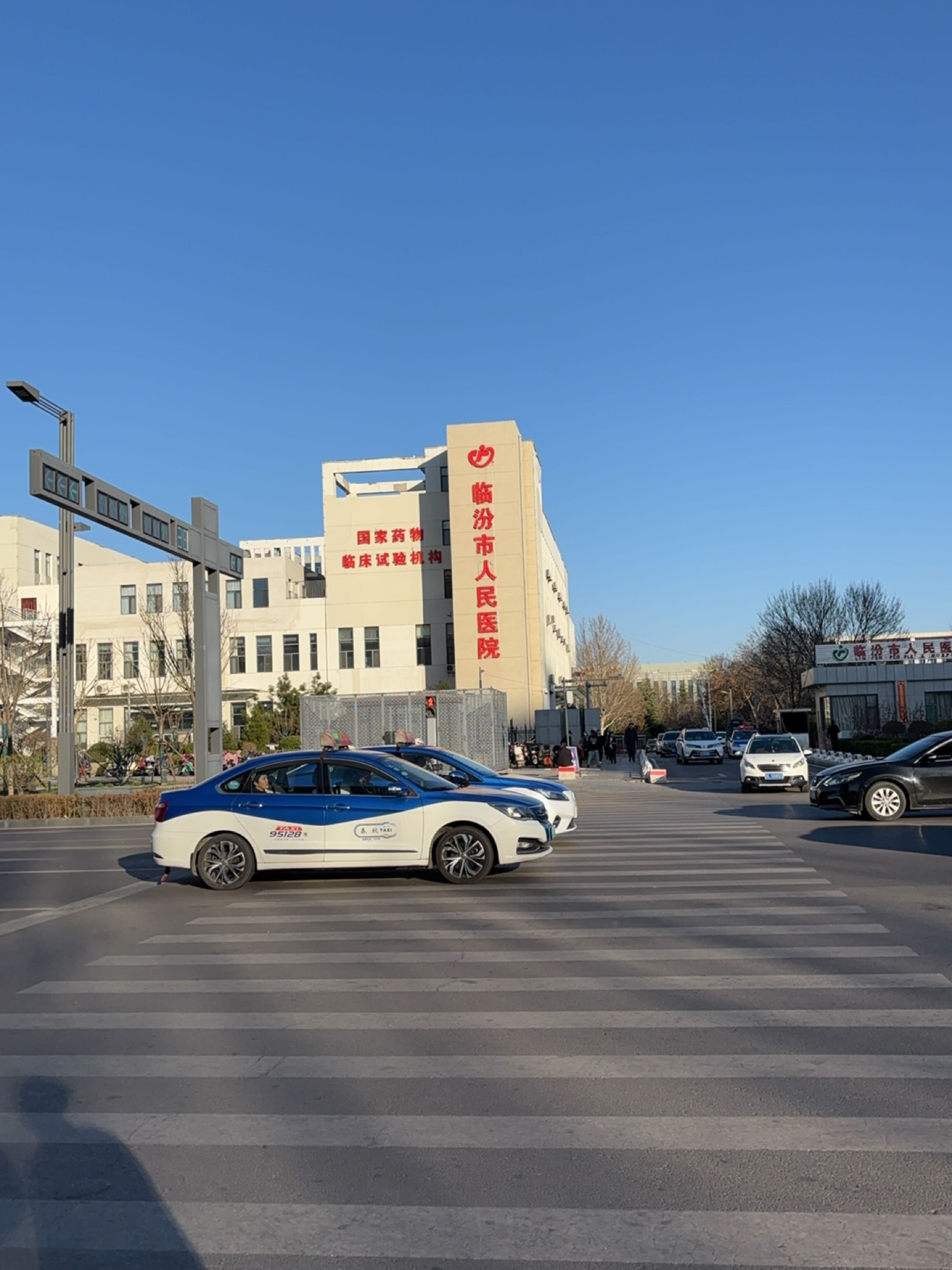 临汾市人民医院-东门
