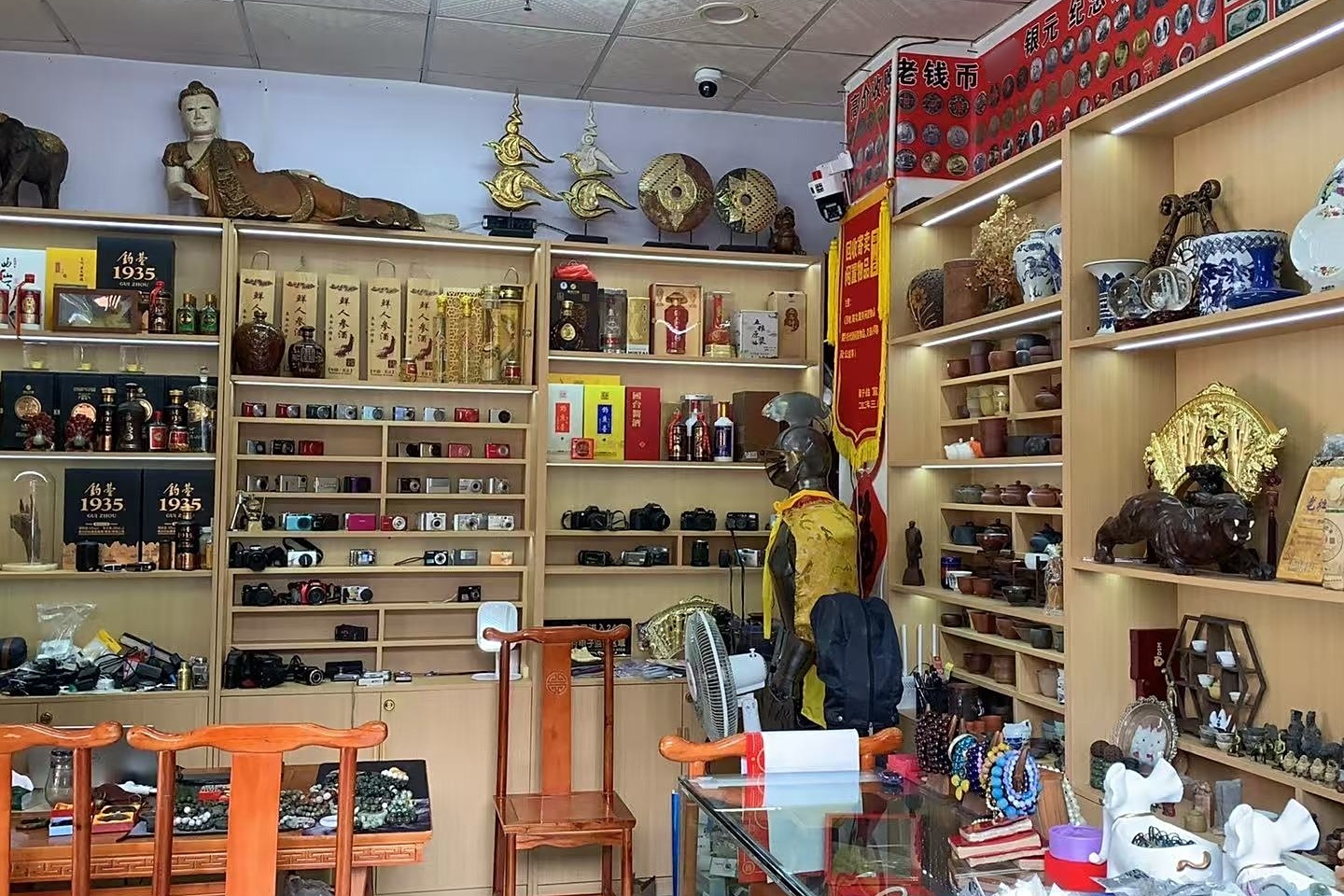 南宁德金黄金名酒工艺品回收