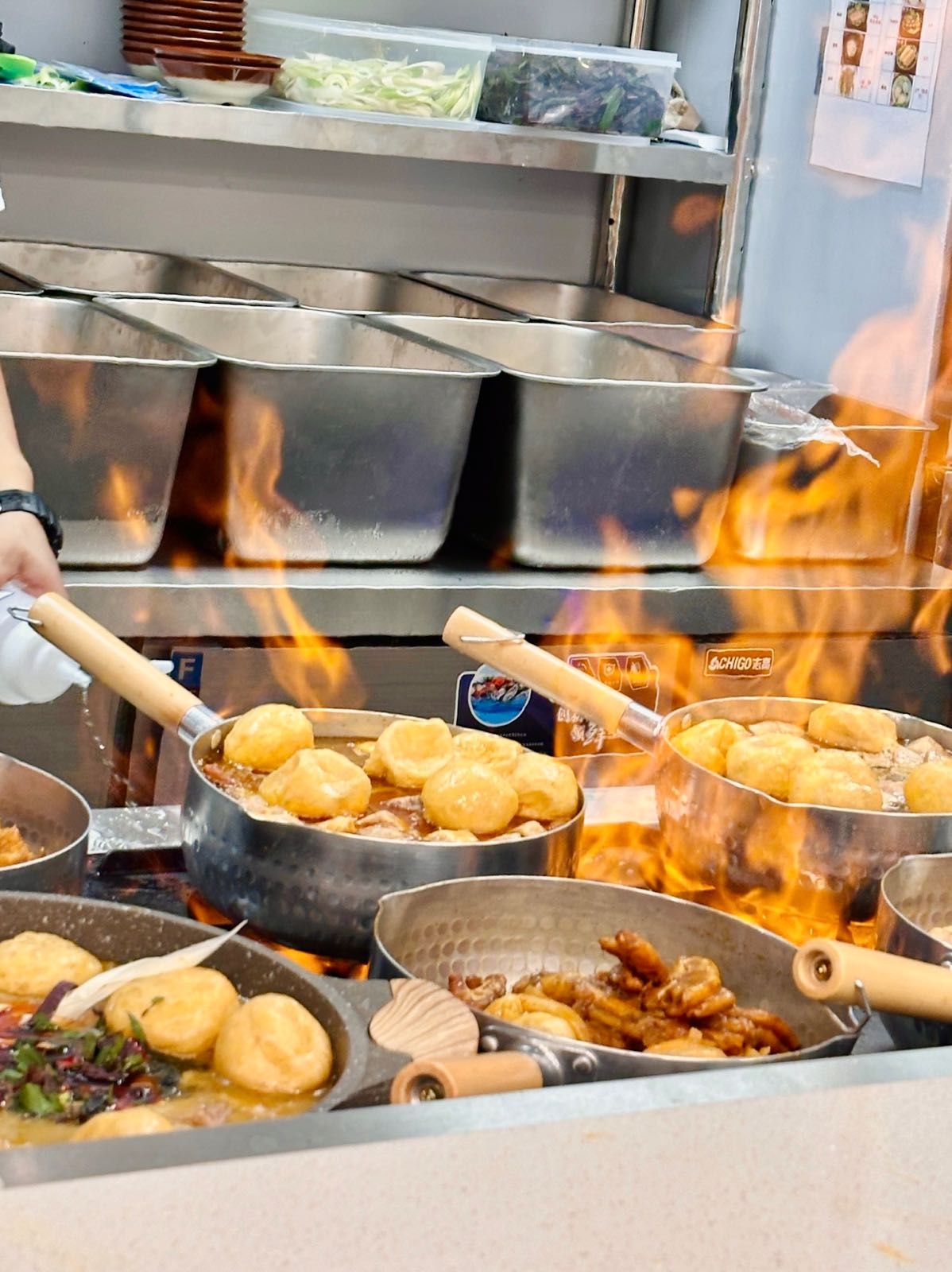 柳芳芳鸭脚煲火锅(美林街店)