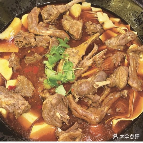 赵家屯东北铁锅炖(龙塘小区店)
