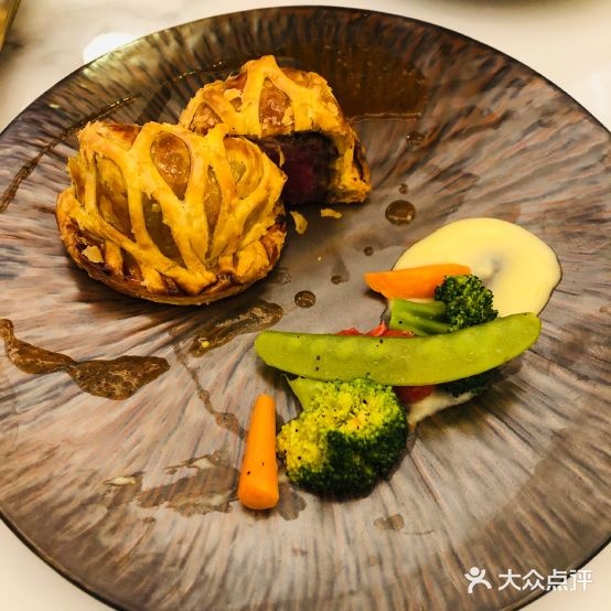Four11 餐酒馆(西安市SKP店)