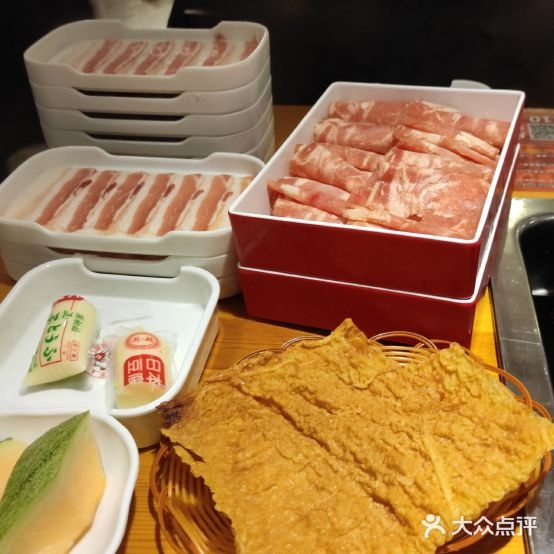 重庆猪全火锅自助餐厅(万达广场集美店)