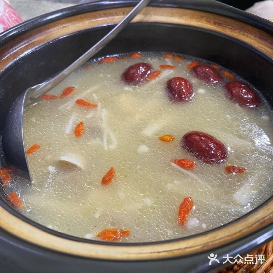 猪肚鸡广式风味(老雄风店)