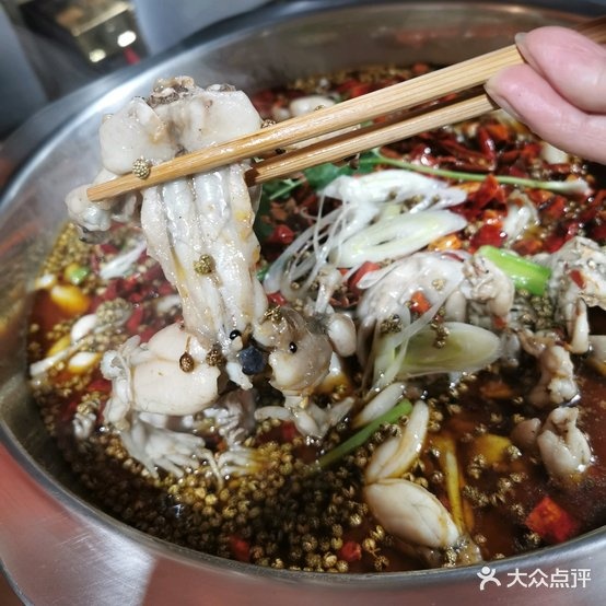 渔香岛美蛙鱼头老火(余庆店)