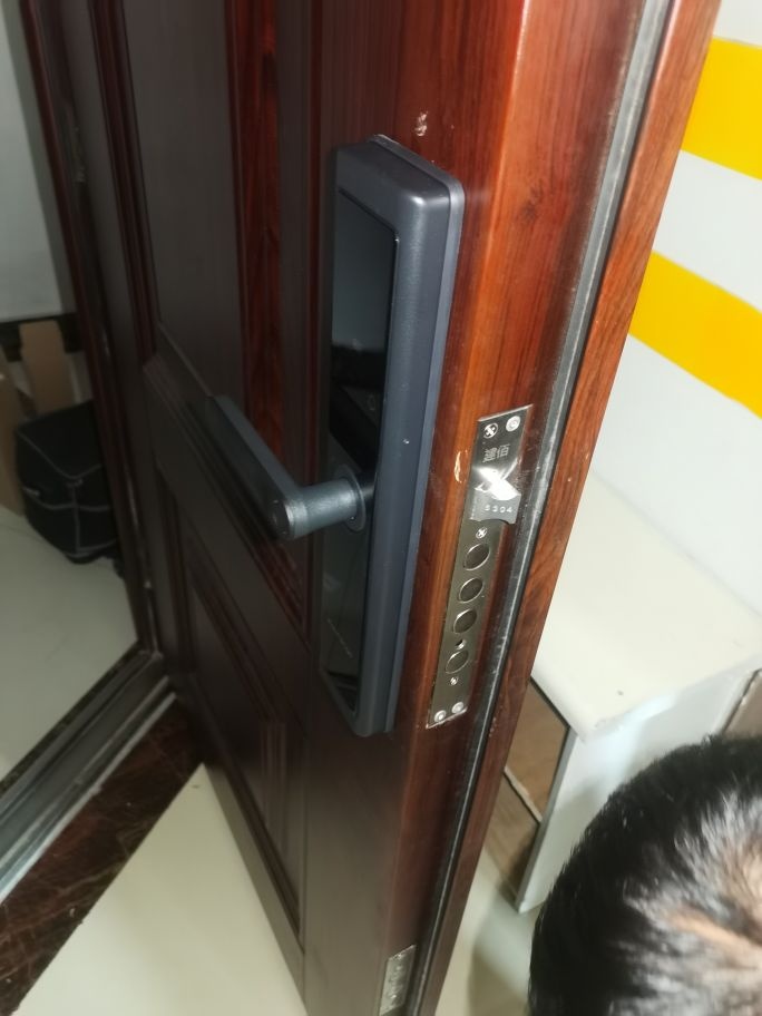 国贸开锁换锁芯