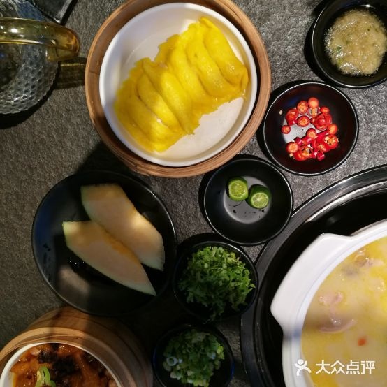 粤家庄猪鸡茶点(怡海花园店)