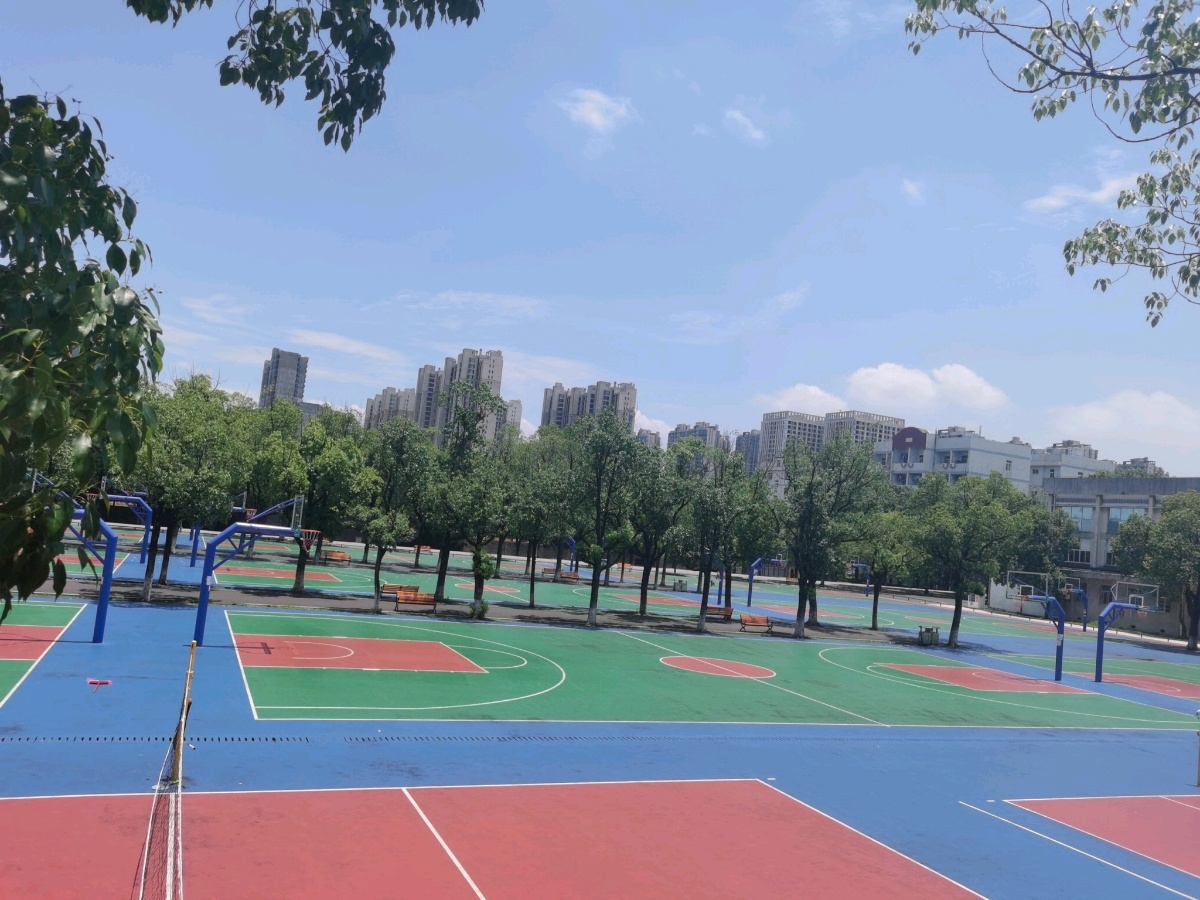 湖南科技大学-四区篮球场