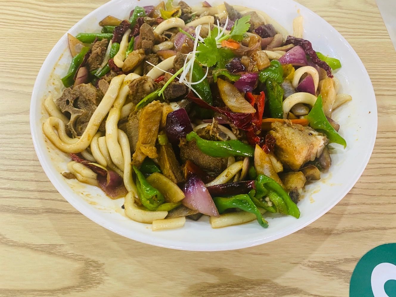 清真馨月阁餐厅·西北菜·手抓羊肉(七彩丹霞中心店)环境