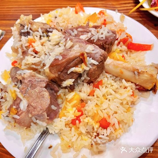 一家亲团结抓饭庄