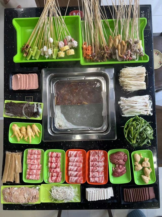 地桌火锅