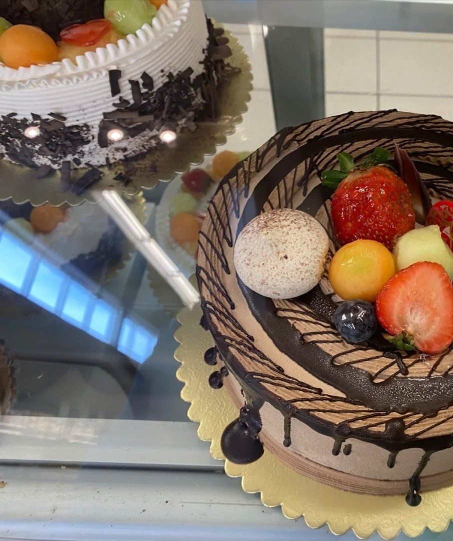 伟超王子面包生日蛋糕(金山店)