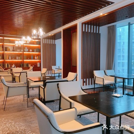 嘉发希尔顿逸林酒店行政酒廊(重庆嘉发跨贸中心店)