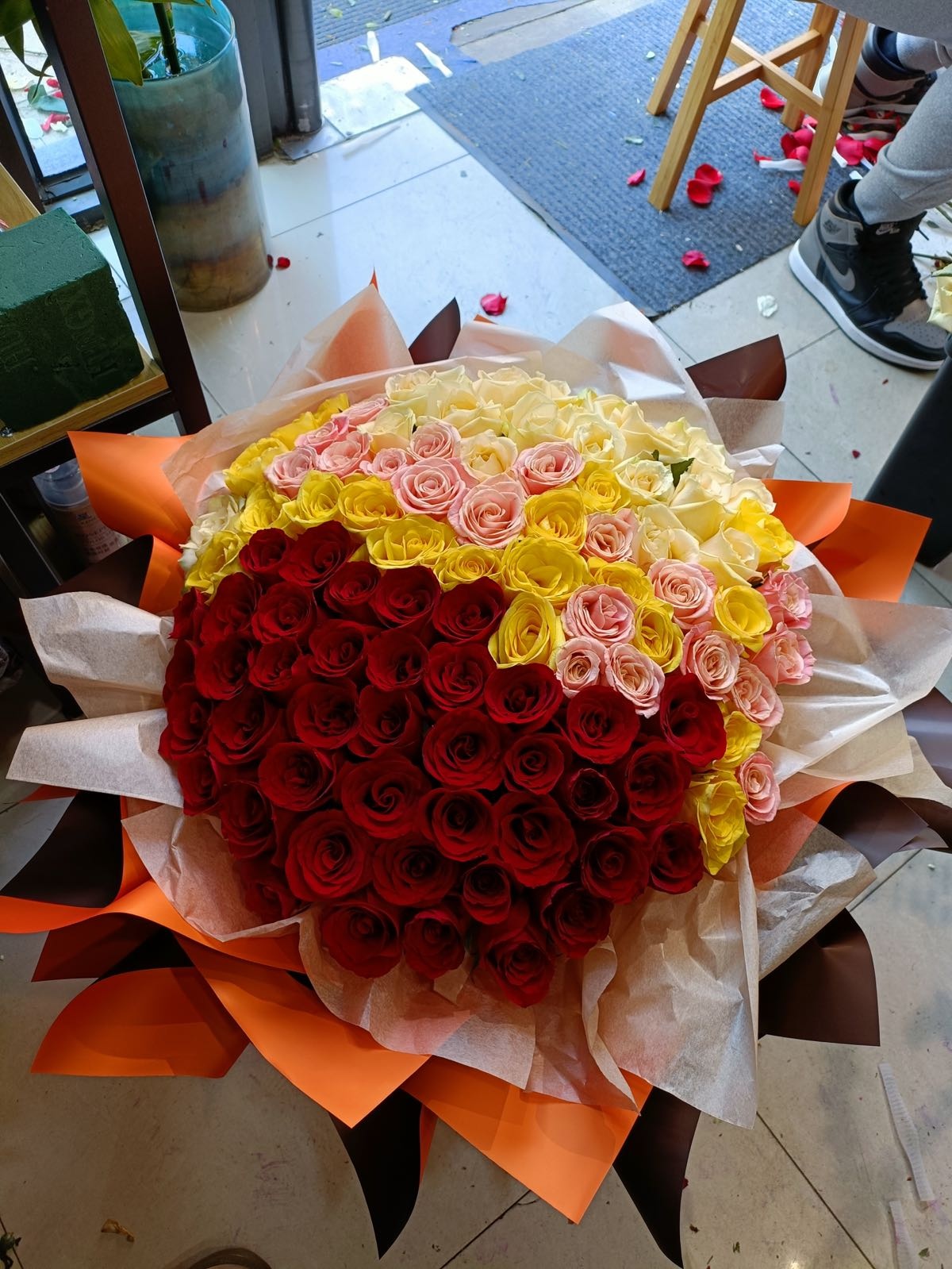 8841花艺馆(亚泰花园桂花苑店)