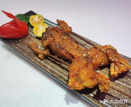 蛙墙角·牛蛙·烧烤·螺蛳煲(柳州城中万达店)