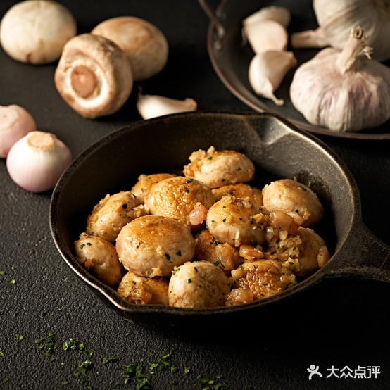 Brownstone Tapas & Lounge布朗石西班牙餐厅酒吧(华润深圳湾万象城店)