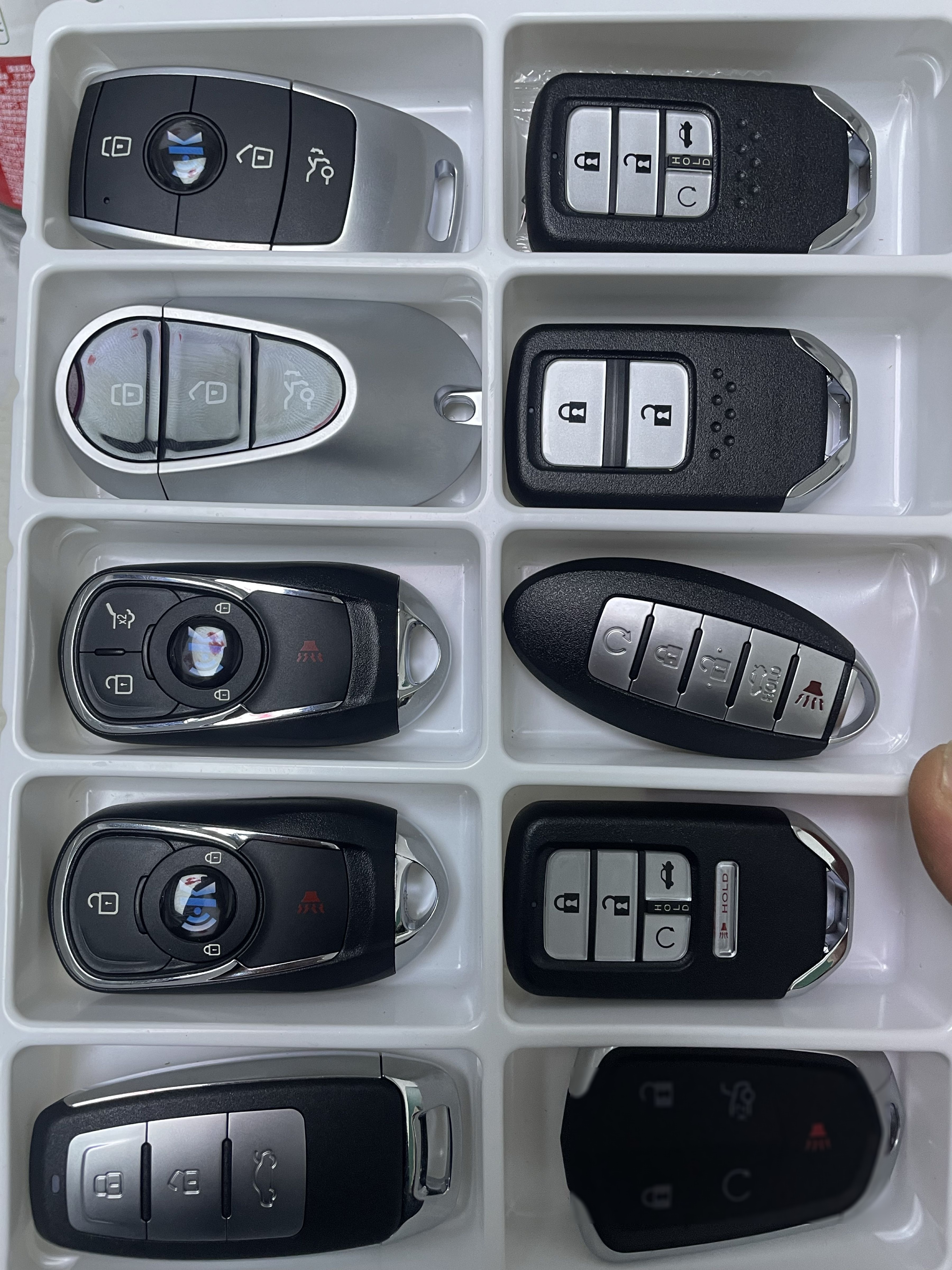 闪电开锁指纹锁汽车钥匙