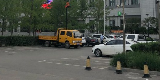 本溪站-站前广场地上停车场