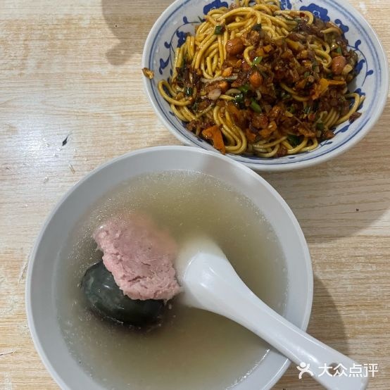 胖子瓦罐汤汤(珠山房管所东北)