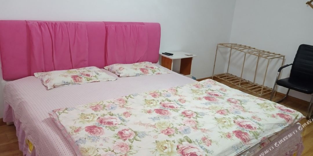 鹤岗鹤岗行者居公寓(解放路商厦分店)(解放路商厦分店)