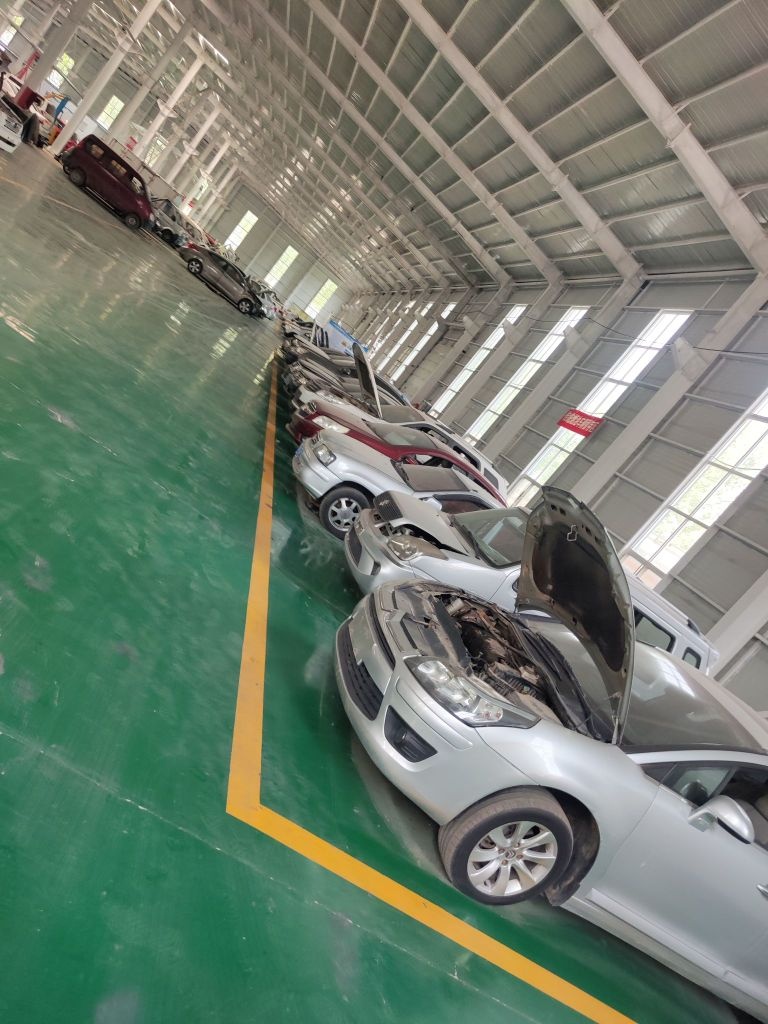 百隆百顺汽车修理厂