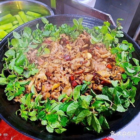 炉火人家干锅猪肉(兴义商城店)