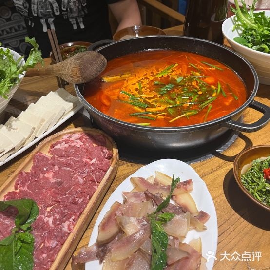 黔诚酸汤妞肉(甲秀楼2·0店)