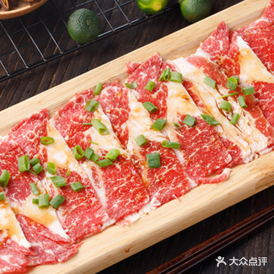 犇燚使年炭火烤肉(连山旗舰店)