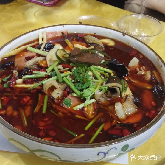 健辉川菜馆(宾谷街店)