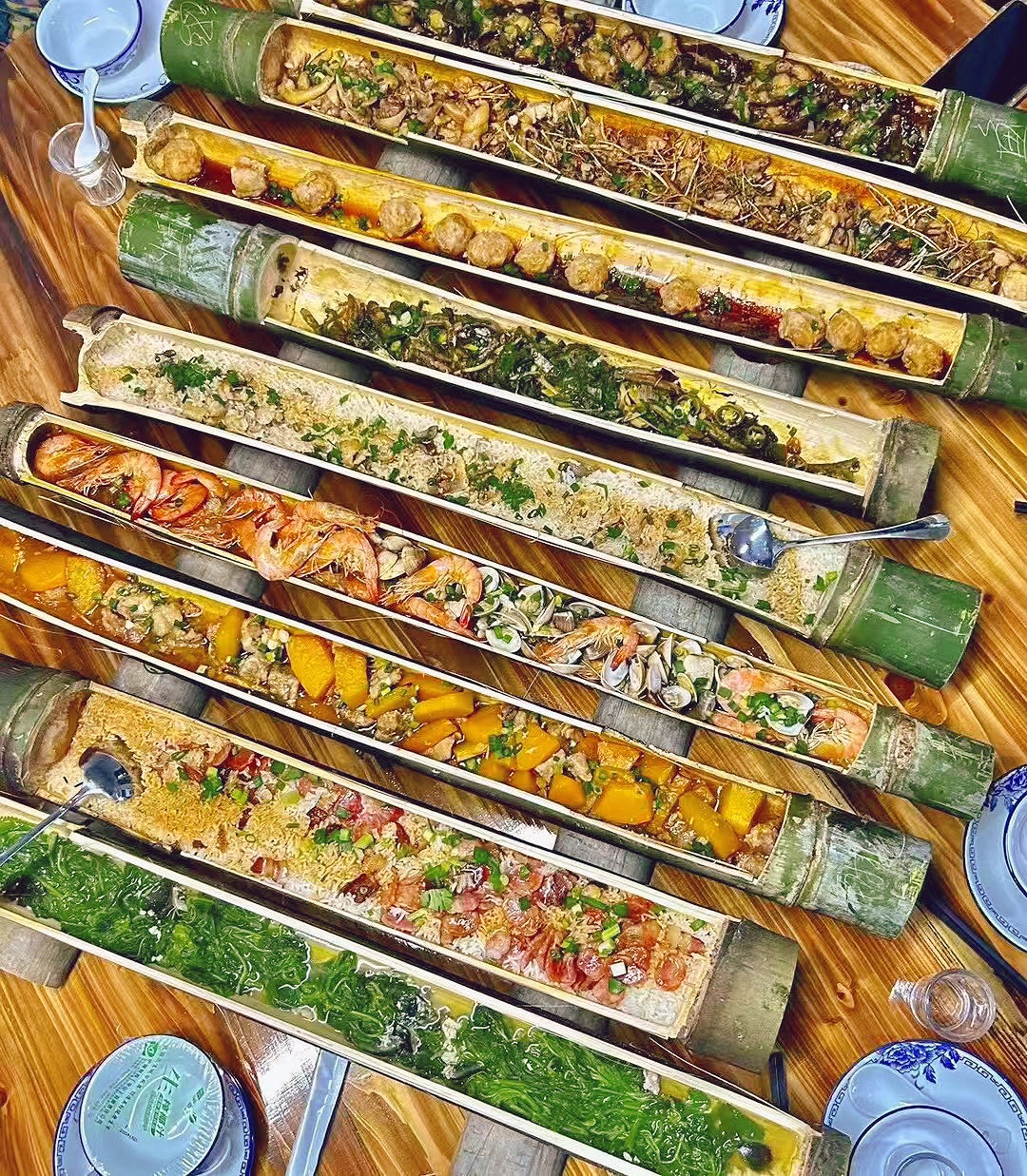 丰衣竹食·柴火竹筒饭