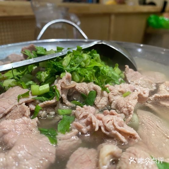 肖四女乐山翘脚牛肉(万家丽国际购物广场店)