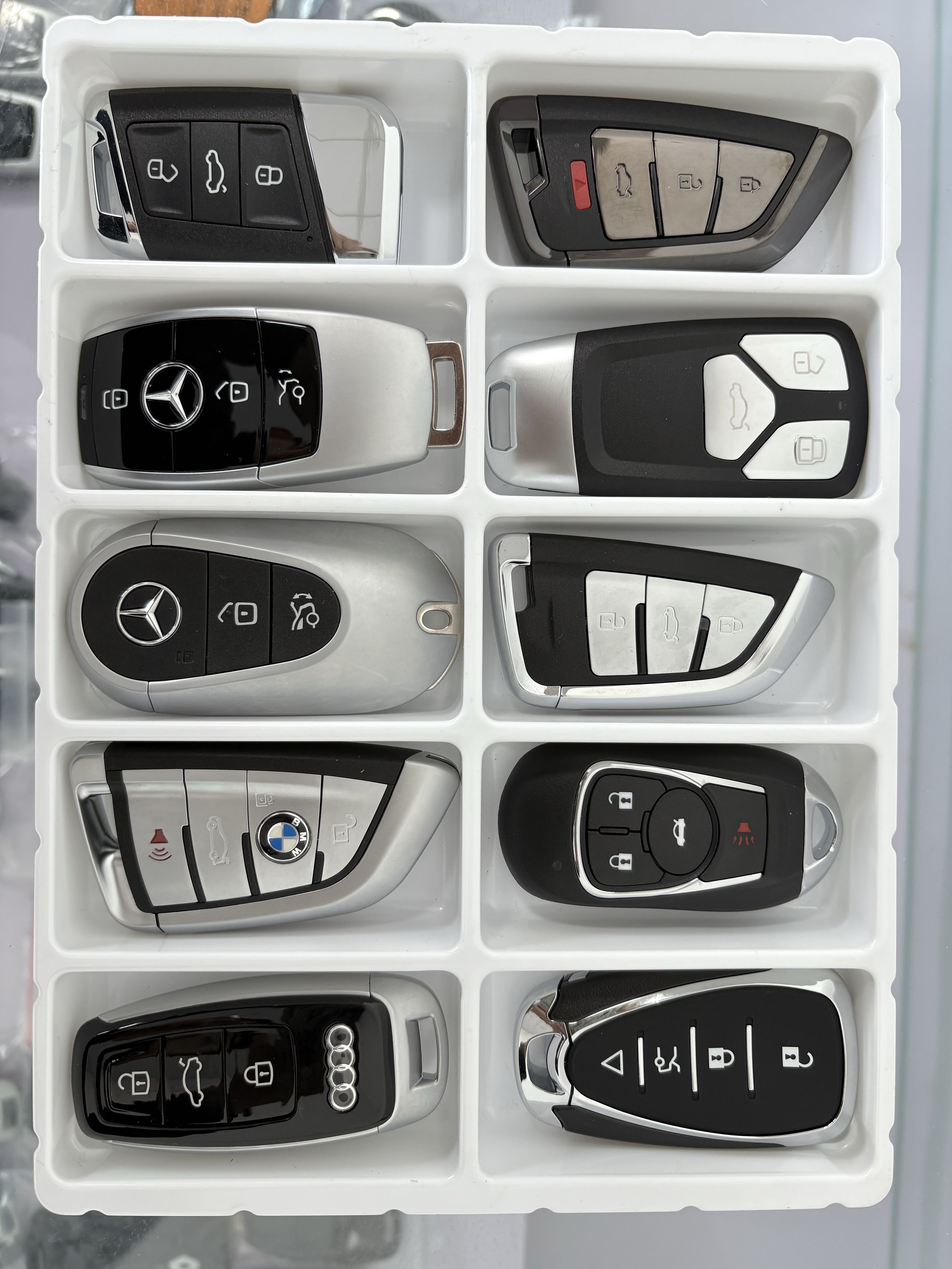 技嘉·汽车钥匙(飞龙金滩花园店)