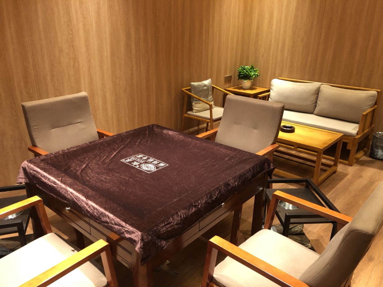 乐侑阁湘派茶餐厅(中建芙蓉嘉苑店)