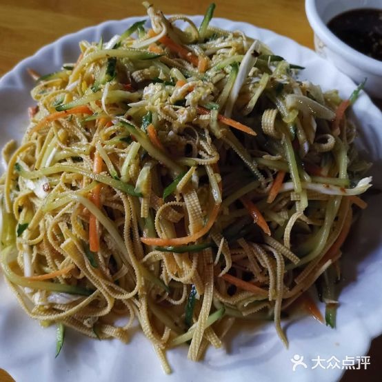 东北龙江饭店(泉倾天下店)