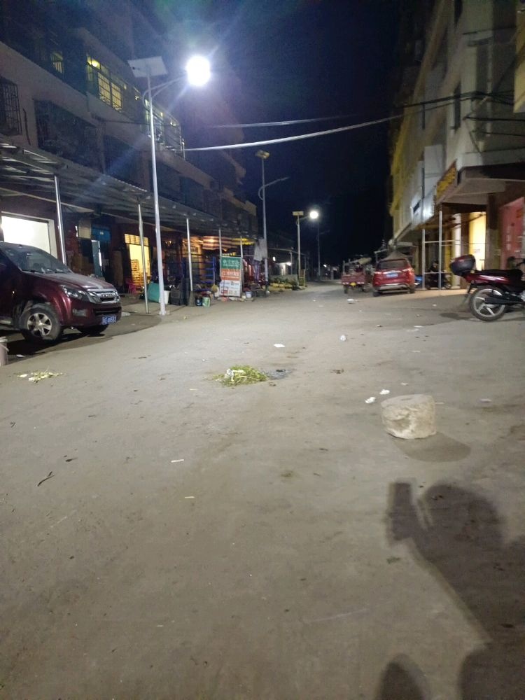 乐东志仲小烤湾小吃服务店