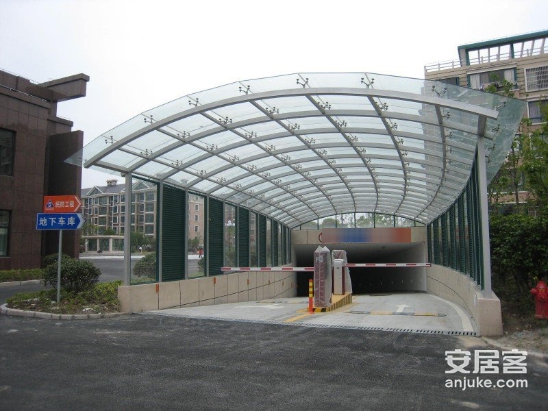 上海市奉贤区运河北路1351号