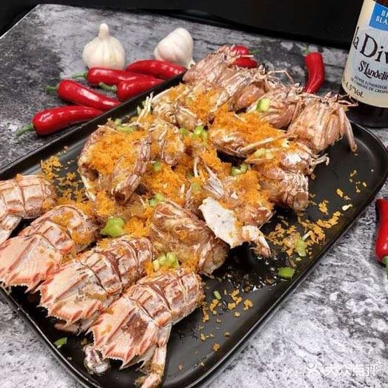辣近麻辣烫海鲜小龙虾