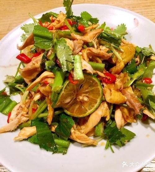 四季鲜菌子土鸡肉火锅