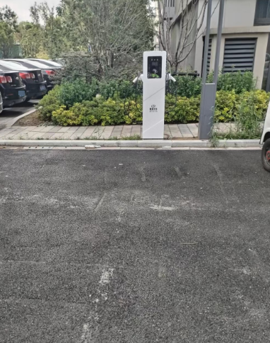 云快充充电站(漯河市城乡一体化示范区管委会充电站)