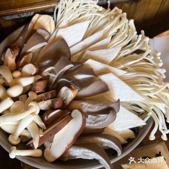 清晨老妈蒸汽石锅鱼