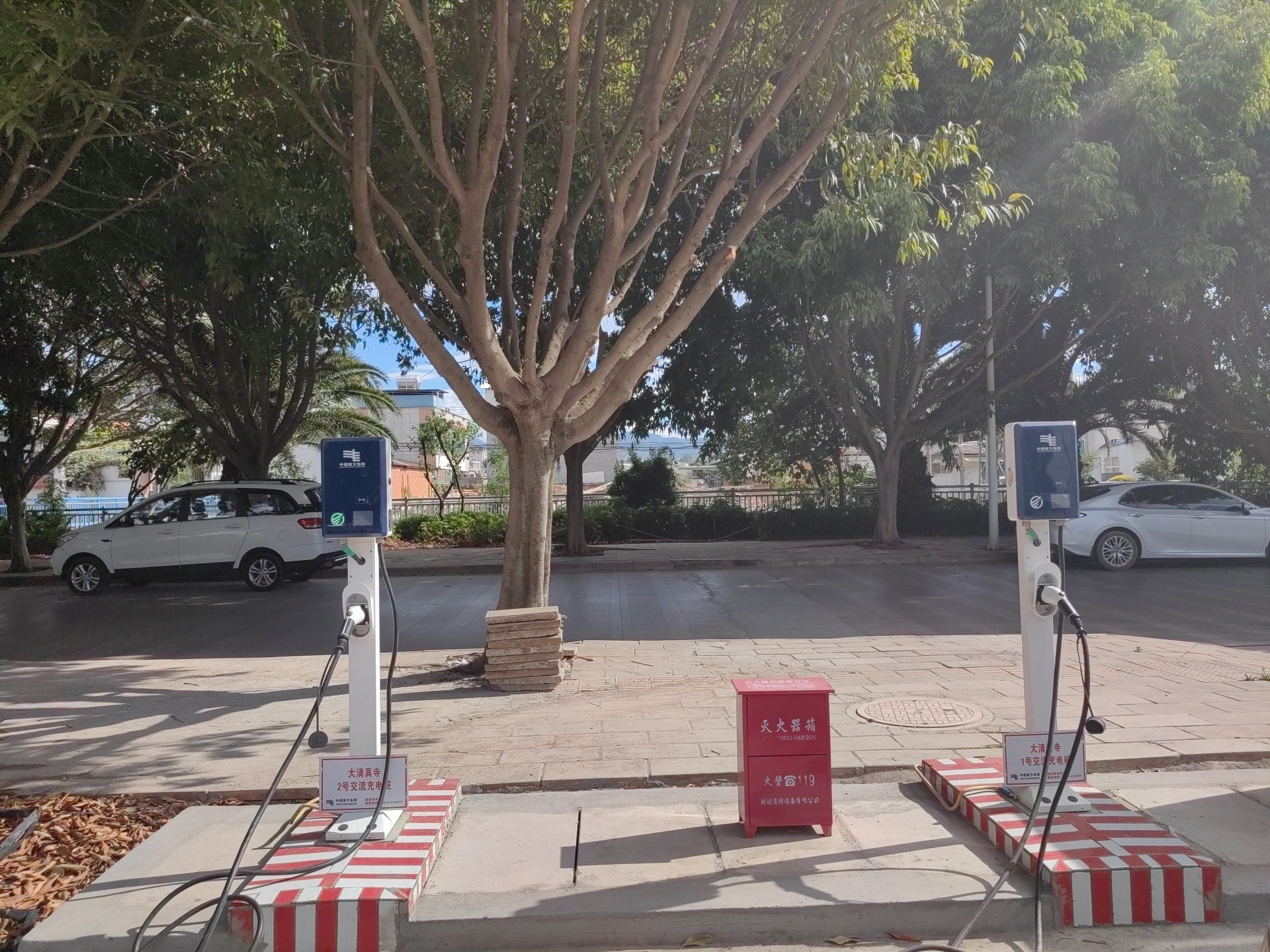 南方电网充电站(个旧市沙甸大清真寺停车场充电站)